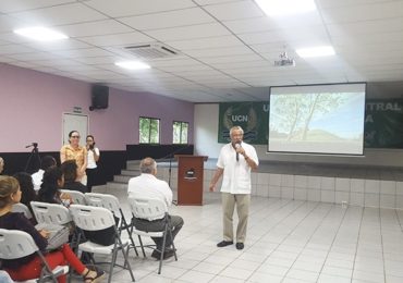 Rector Dirige Acto de Bienvenida a Estudiantes de Nuevos Ingresos