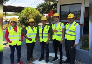 Estudiantes de la Facultad de Ciencias Económicas y Ciencias Jurídicas y Sociales, realizaron visita de Campo a la Planta de Concreto Holcim de Nicaragua.