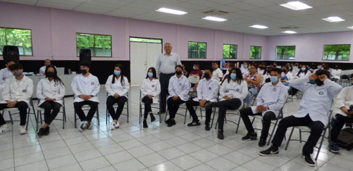 Intercambio Académico con Estudiantes del Primer Año de la Carrera de Medicina y Cirugía de UCN Campus Doral y Extensión Estelí