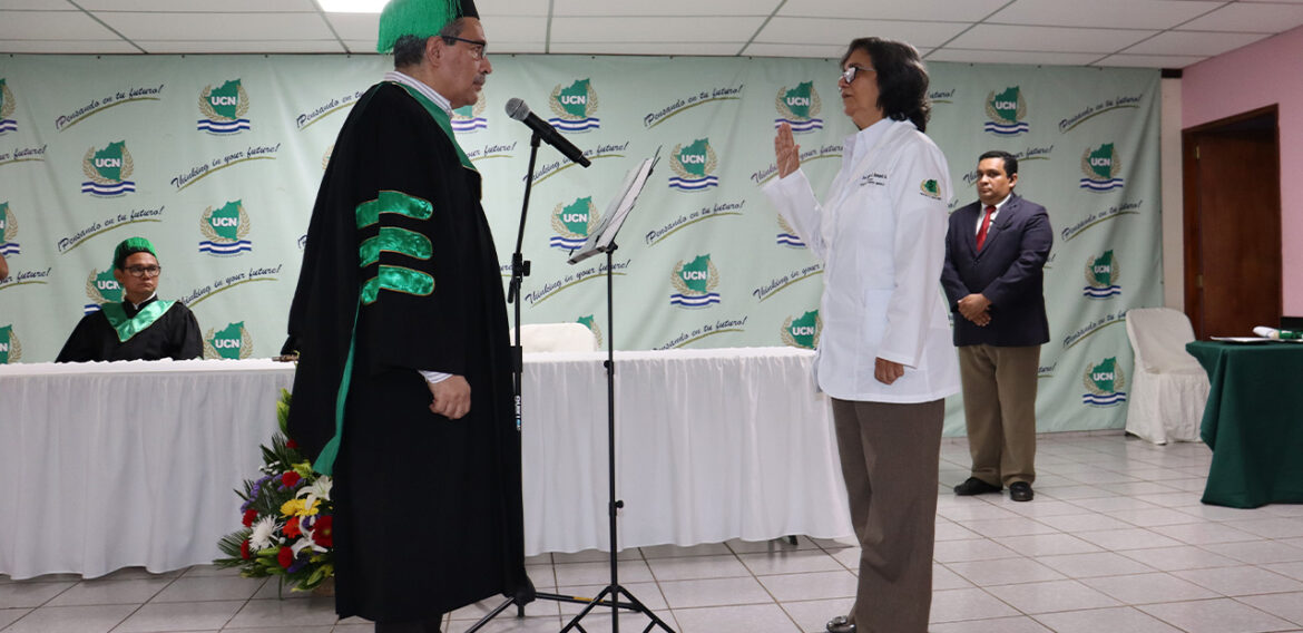 CEREMONIA DE ENTREGA DE SÍMBOLOS  DECANATURA DE CIENCIAS MÉDICAS