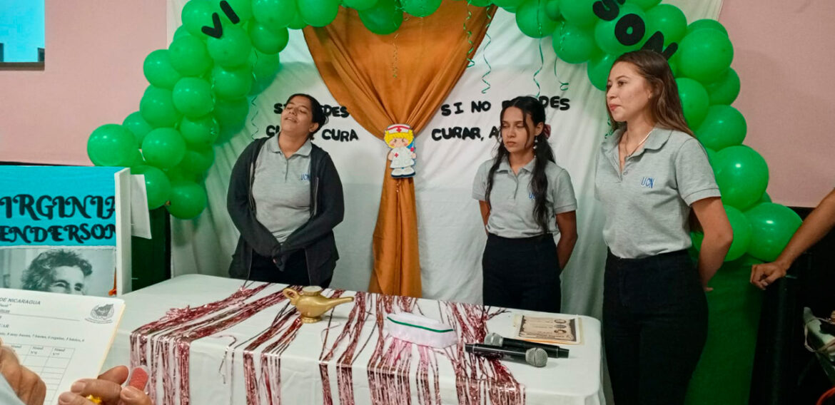 COMPETENCIA DE STAND HISTÓRICOS DE ENFERMERÍA, EN CONMEMORACIÓN DEL DÍA INTERNACIONAL DE LA ENFERMERÍA