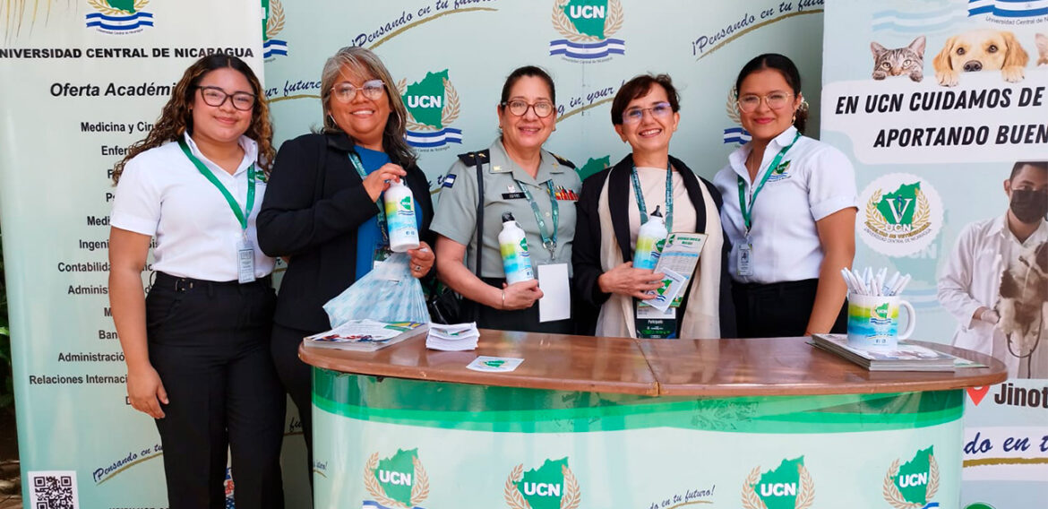 UCN, participa en clausura del XXI Congreso Científico del Hospital Militar.