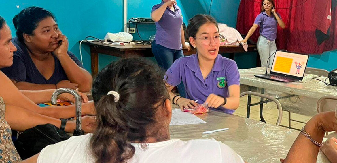 Estudiantes de la carrera de Psicología del Campus Doral y Central comparten charlas psicosociales