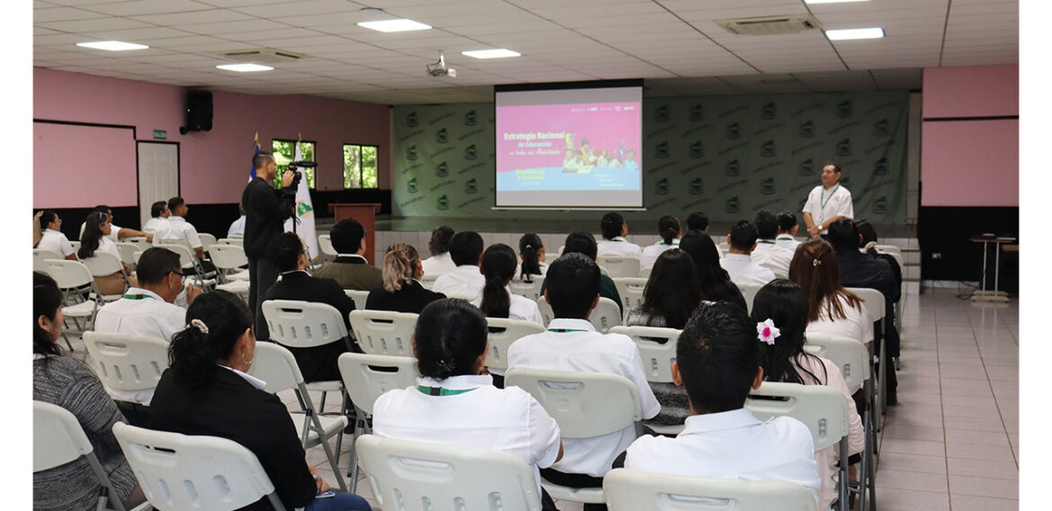 UCN convoca a funcionarios y personal administrativo del Campus Central para capacitación sobre la Estrategia Nacional de Educación Bendiciones y Victorias 2024-2026