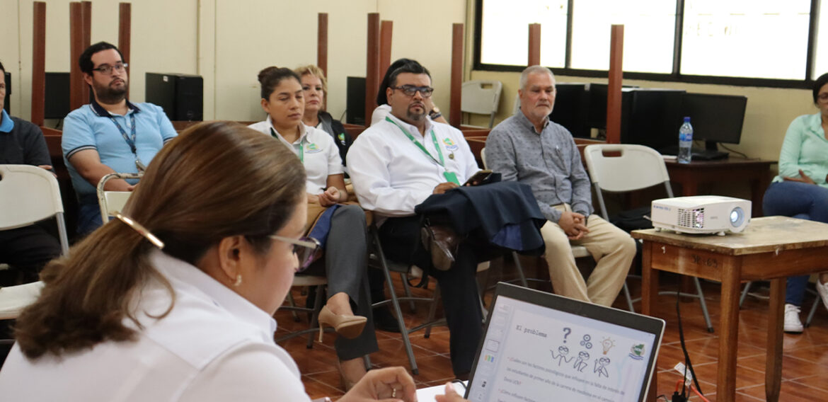 UCN participa en el V Festival Nacional de Publicaciones Educativas con Presentaciones Científicas