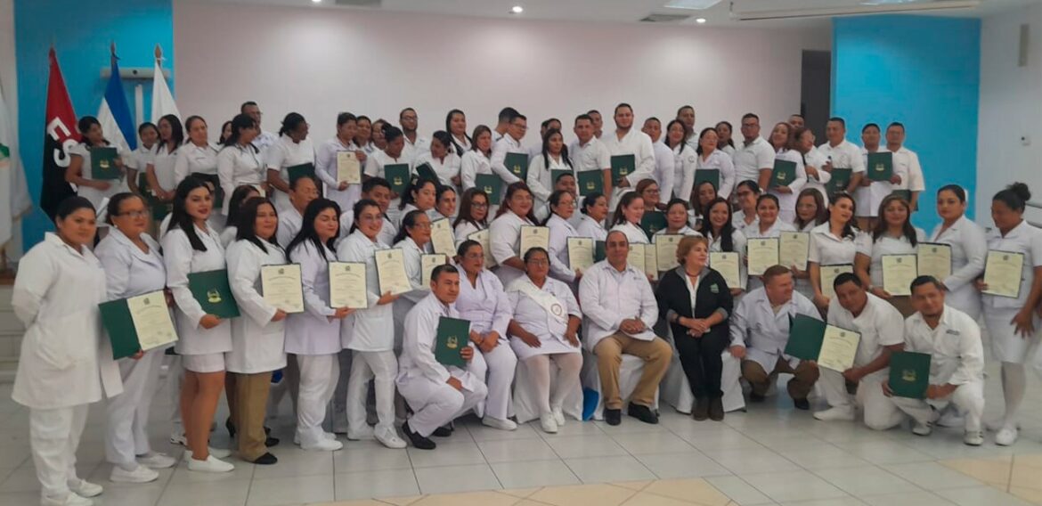 UNIVERSIDAD CENTRAL DE NICARAGUA  Graduación de Diplomado en Gerencia de Enfermería en el Bloque Quirúrgico.