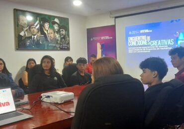 Encuentro de Conexiones Creativas, compartiendo experiencias de Jóvenes desarrolladores de Proyectos de Hackathon 2024